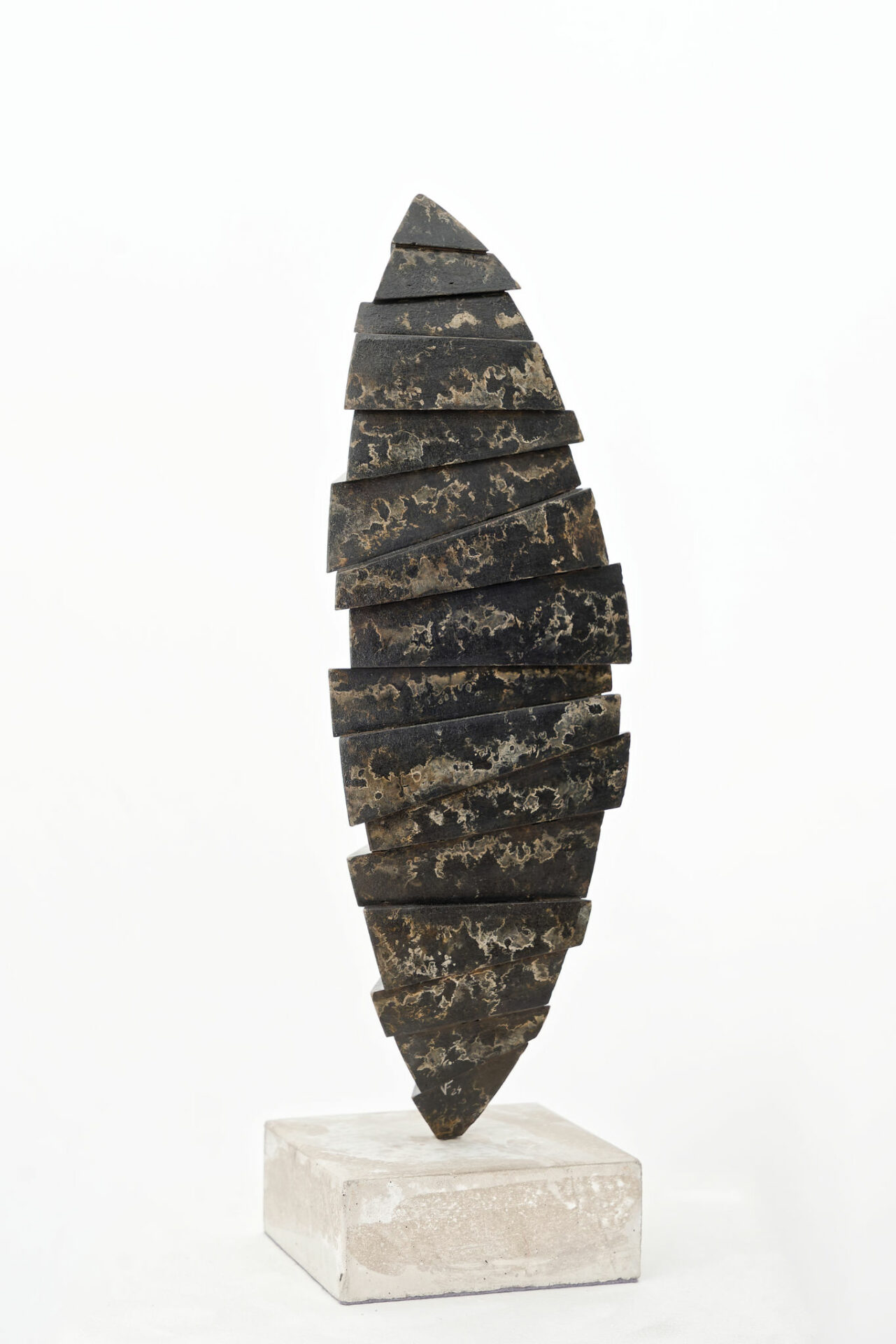 sculpture contemporaine en metal de felix valdelievre à vendre dans la Galerie 22