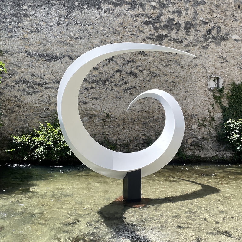 sculpture contemporaine monumentale en aluminium de francis guerrier à vendre a la galerie22