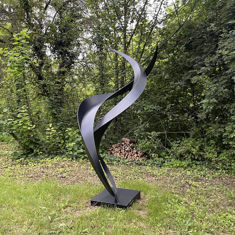 sculpture contemporaine en acier de francis guerrier à vendre a la galerie22